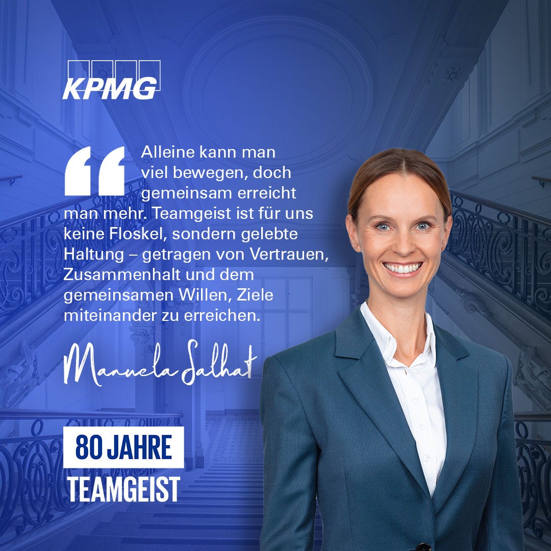 Frau im blauen Anzug, Zitat; „80 Jahre Teamgeist“, Corporate-Blau