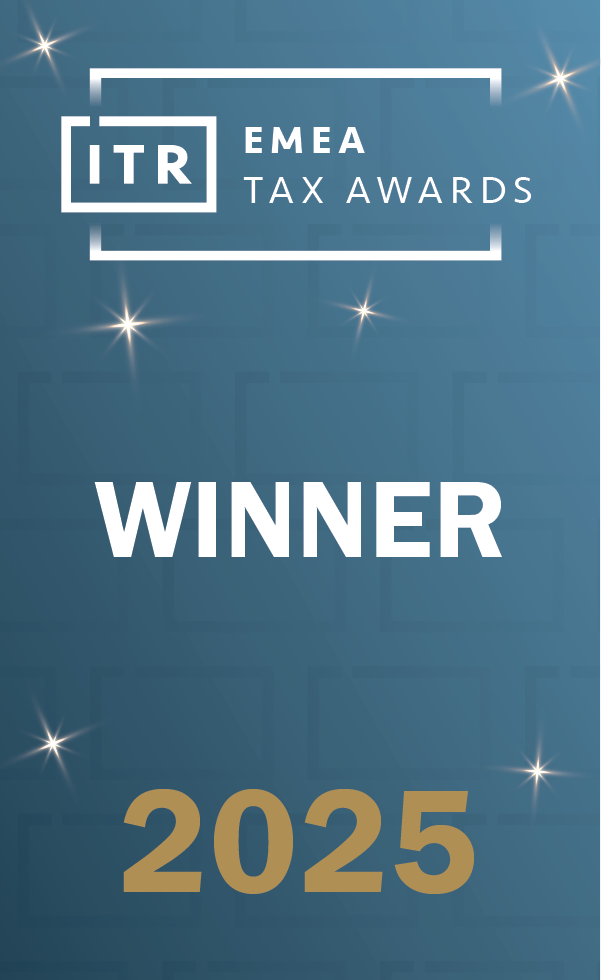 Logótipo dos ITR EMEA Tax Awards 2025 com a palavra “Winner” em destaque sobre um fundo azul com brilhos.