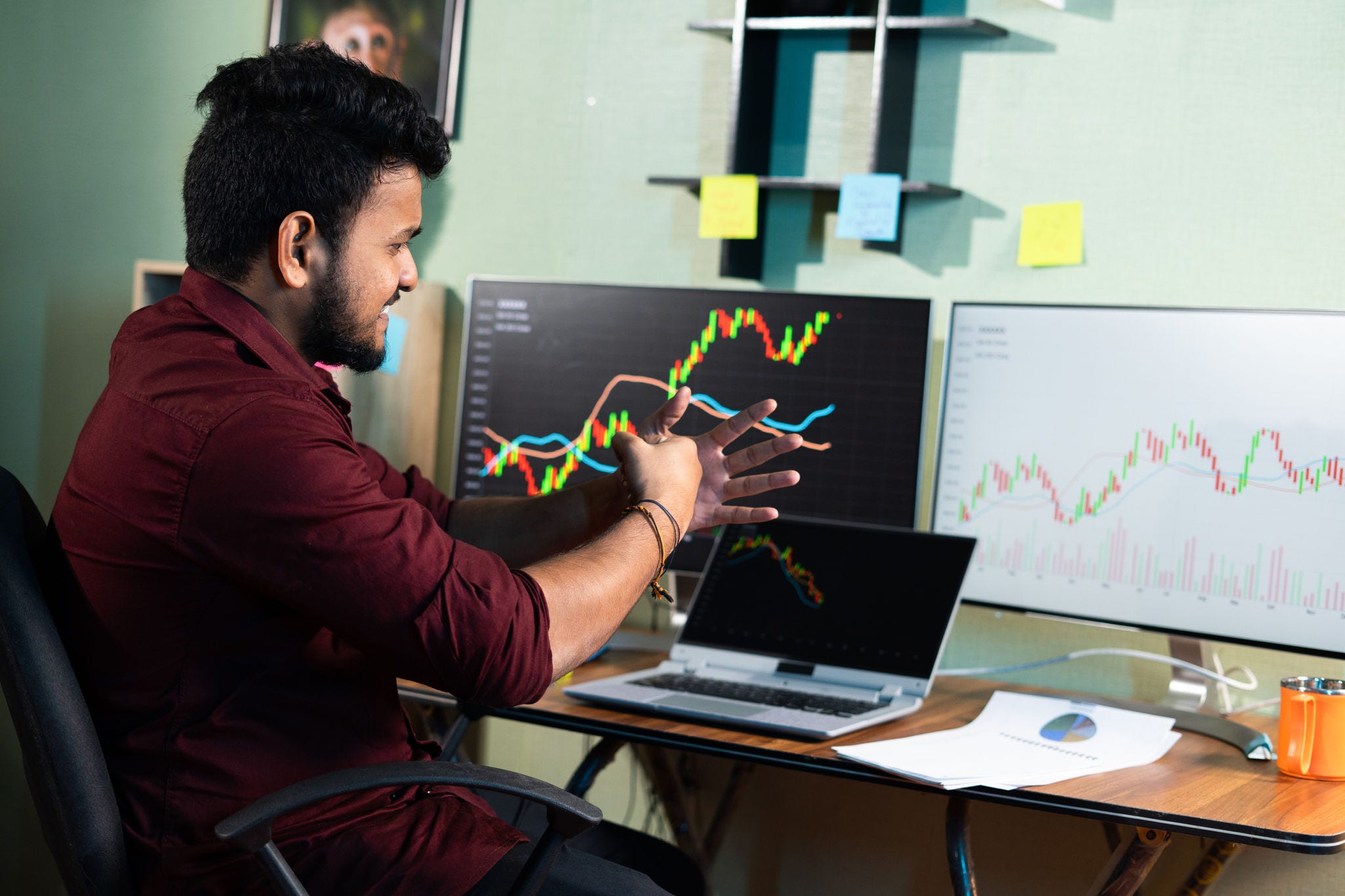 Intraday trader angry over loss in stock market investment while trading - concept showing risk of investing in cryptocurrency and millennial people losing in equities