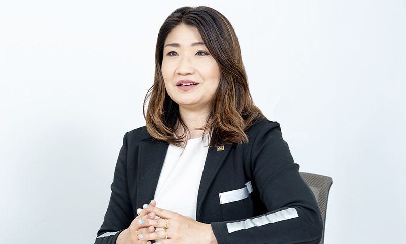 Japanese alt text: ヨネックス　忍田氏