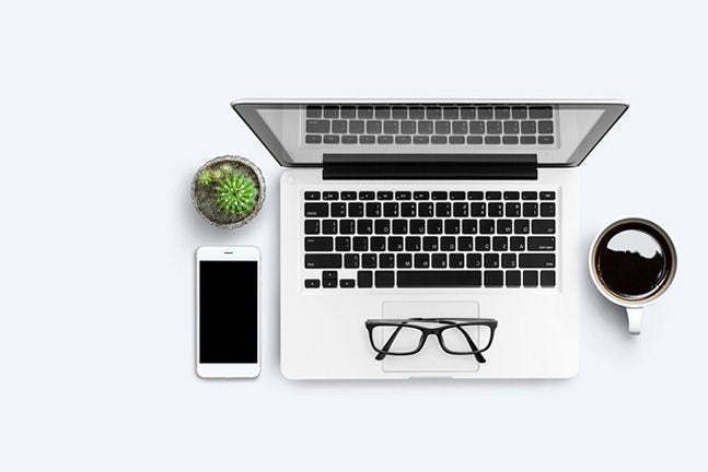 overview desk with laptop