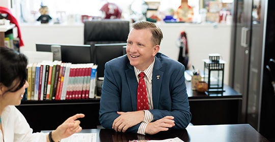 Japanese alt text: テンプル大学日本校学長　ウィルソン氏