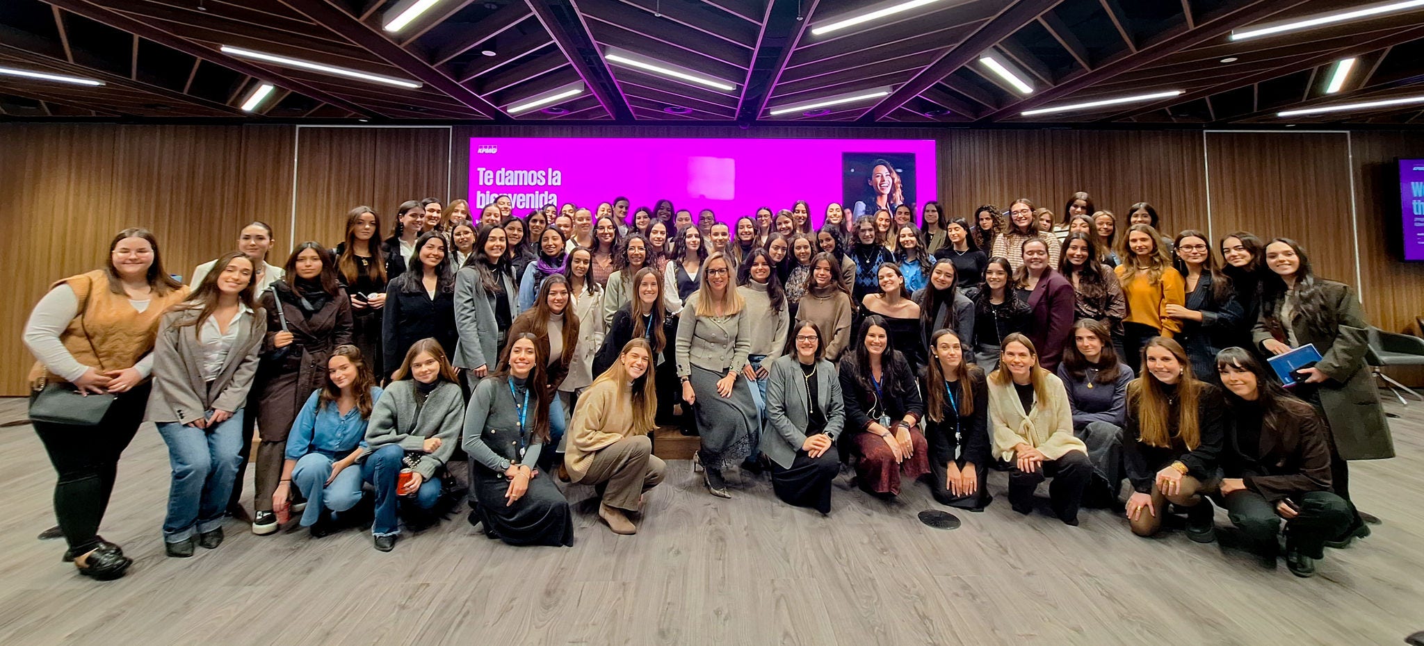 Foto 1 Women at the top